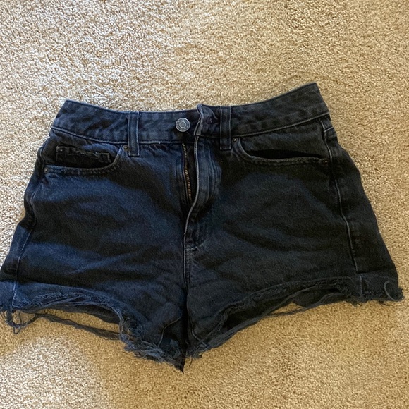 Black jean shorts from garage - Picture 1 of 2